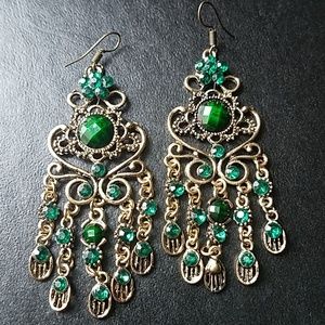Emerald dangling  earrings